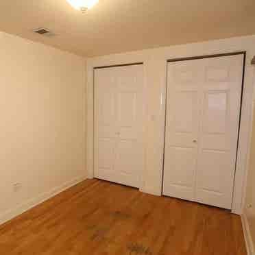 BEDROOM IN BTH HOUSE LAKEVIEW