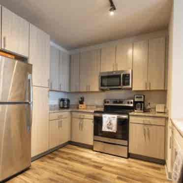 Sublease Luxurious 2-bed apartment