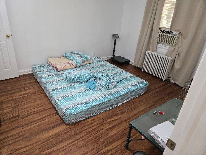 1 room for rent in a 2 bedroom apt