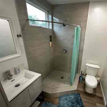 Furnished Room With Bathroom/Shower