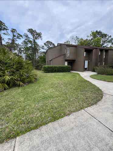 Great room in wooded condominium