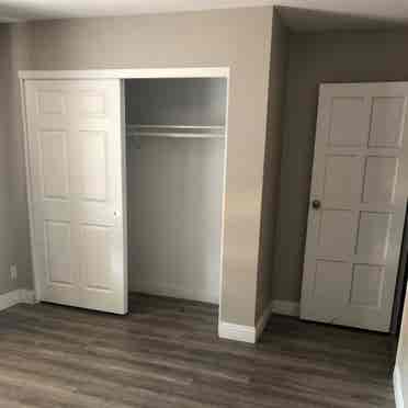 Central Vegas room for rent