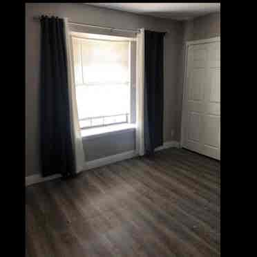 room for rent close to the strip