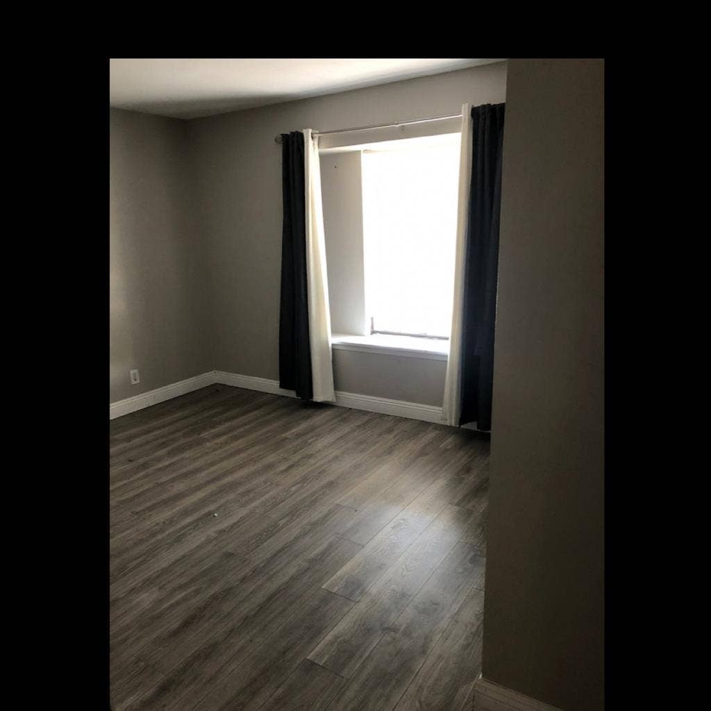 room for rent close to the strip