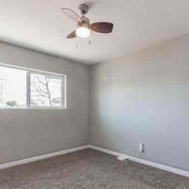 Room for rent in central Phoenix