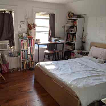 Room in Brighton $ furnished