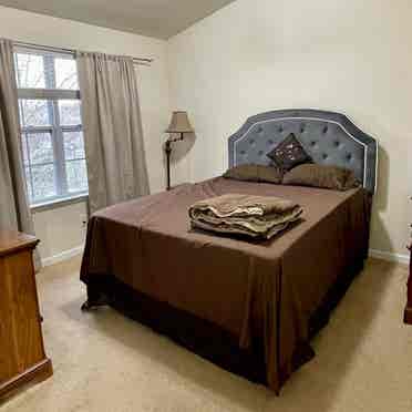 Master bedroom,
en-suite 
 bathroom