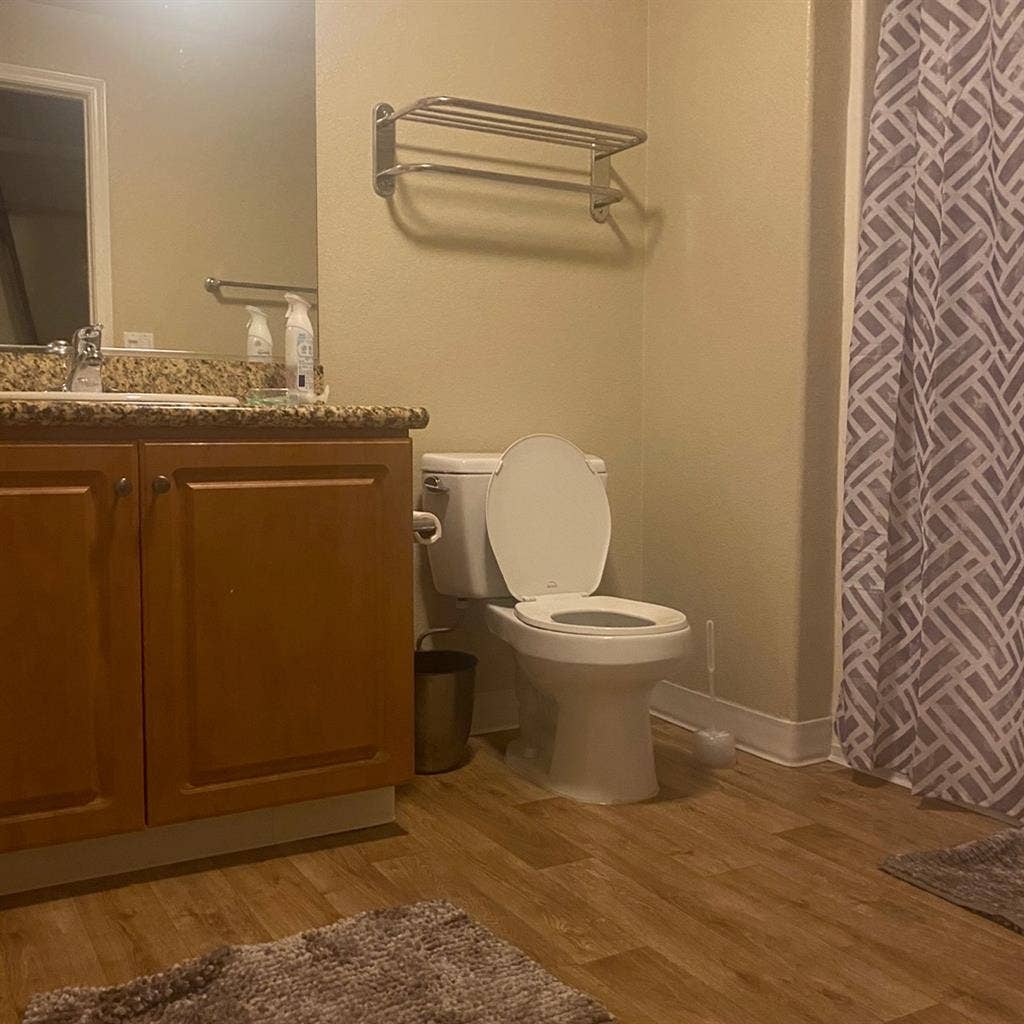 Room for rent with own bathroom