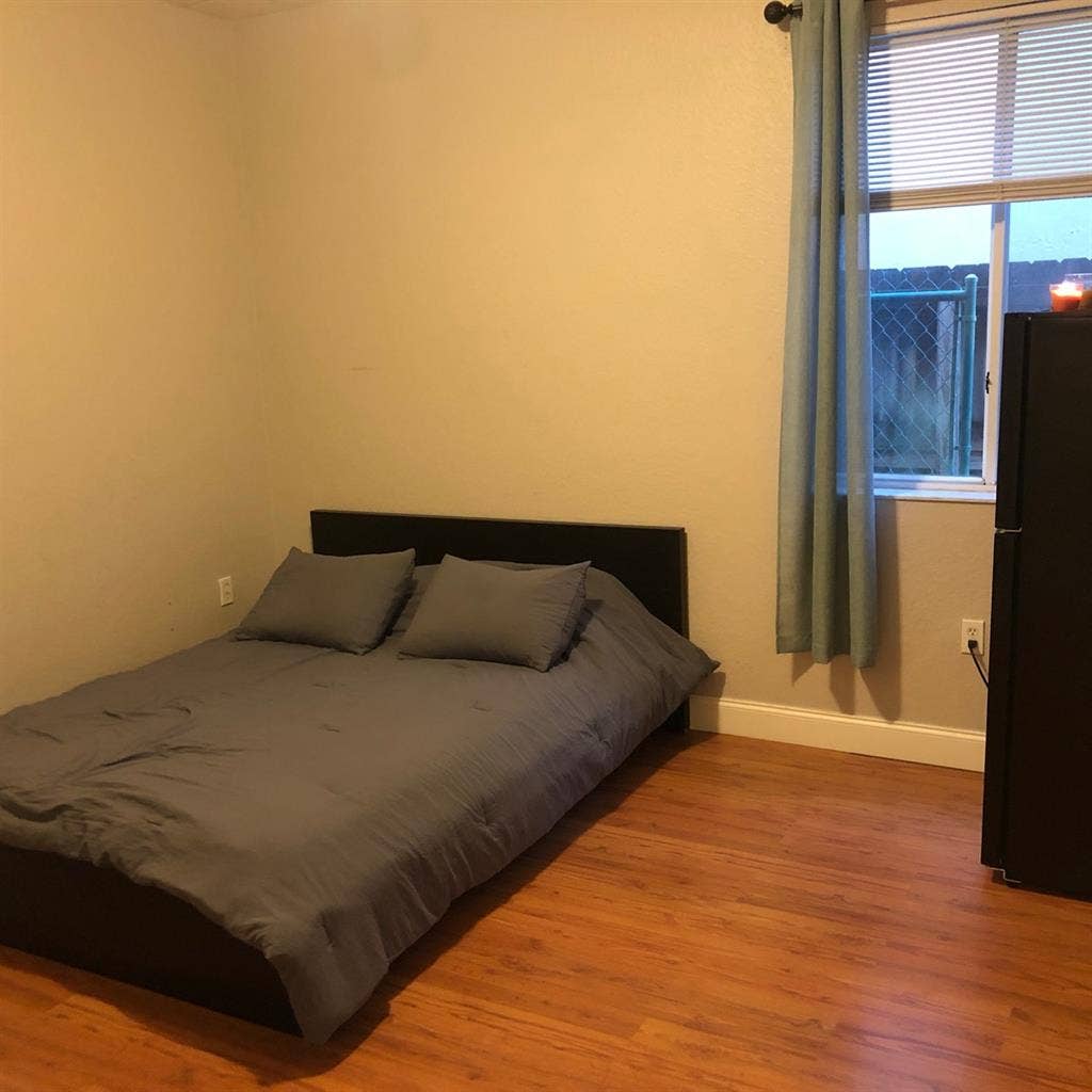 Room for Rent in Kendall,
 Miami