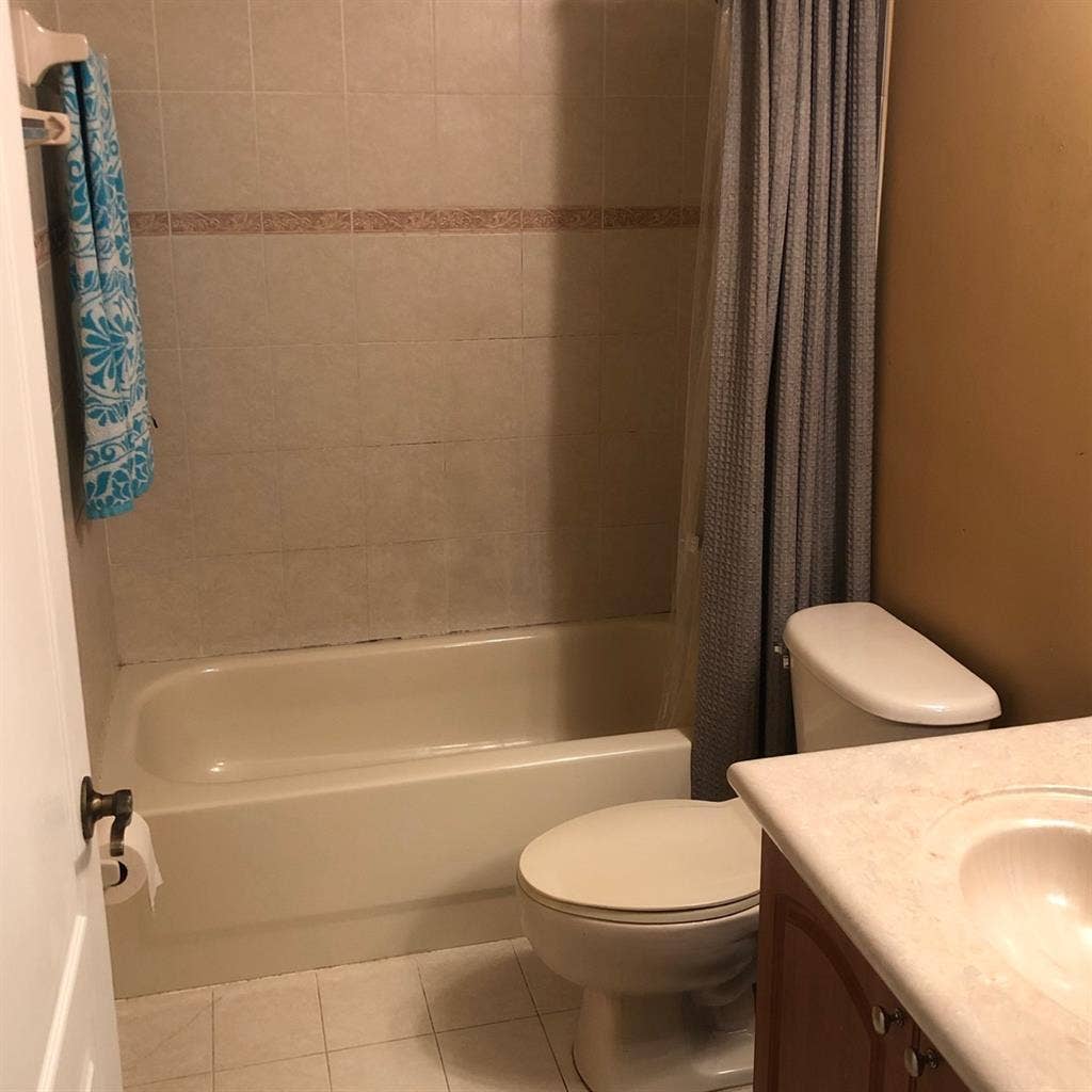 Room for Rent in Kendall,
 Miami