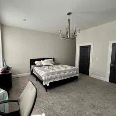 Huge Primary Room and Private B
ath!