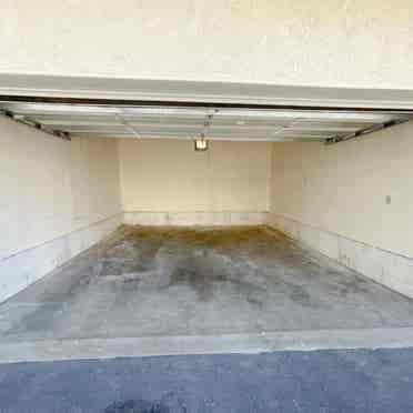 Private Bed & Bth & Garage
 - condo