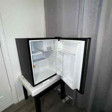 Furnished bdrm w/ bath, mini fridge