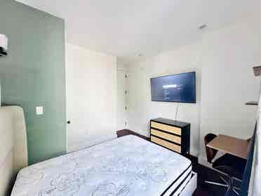 Fully furnished room on Starr st