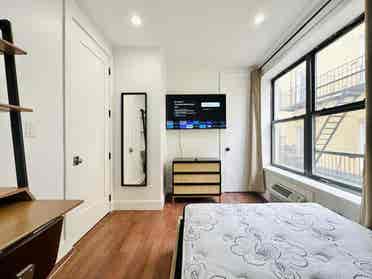 Fully furnished room on Starr st