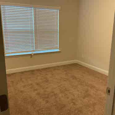 Unfurnished room  in a townhouse