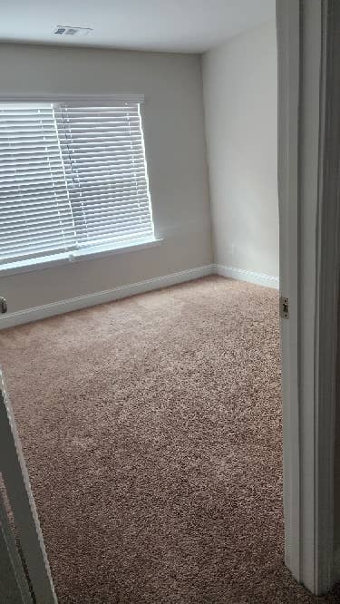 Unfurnished room  in a townhouse