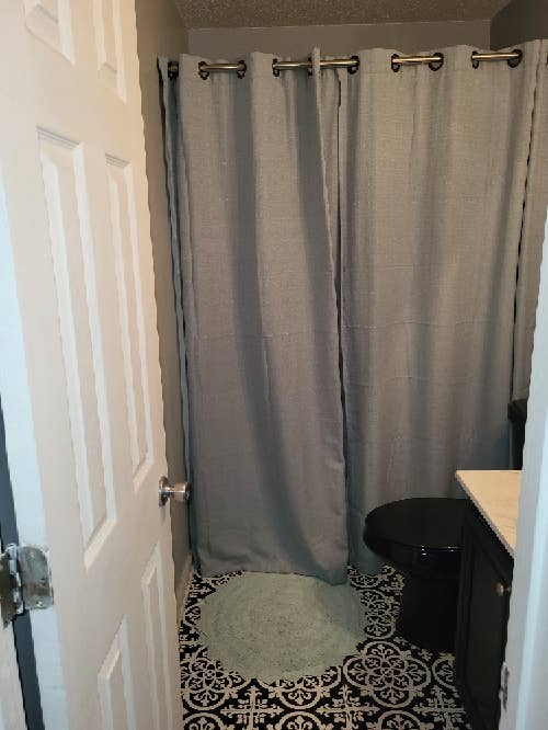 ROOM FOR RENT IN ELLENWOOD