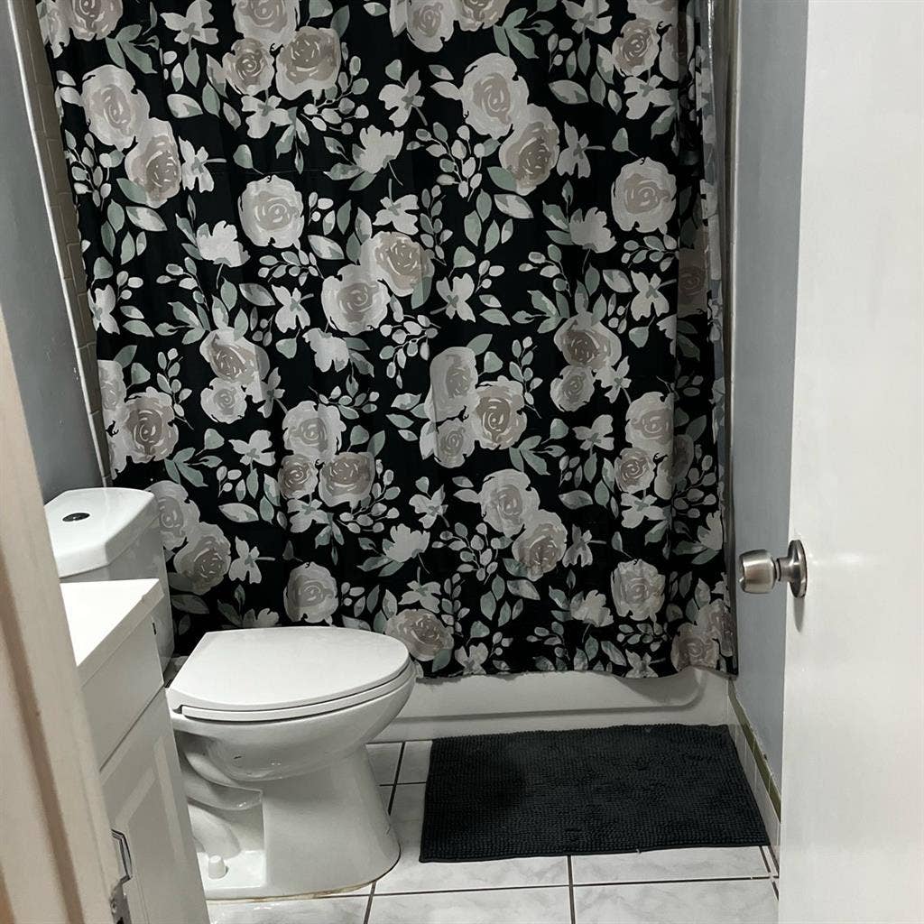 Room for rent in Fort Lauderdale!