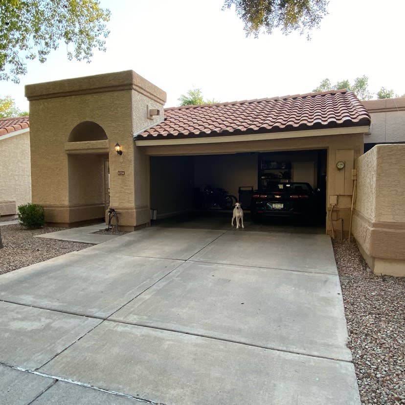 Tempe Room/ bath w garage parking