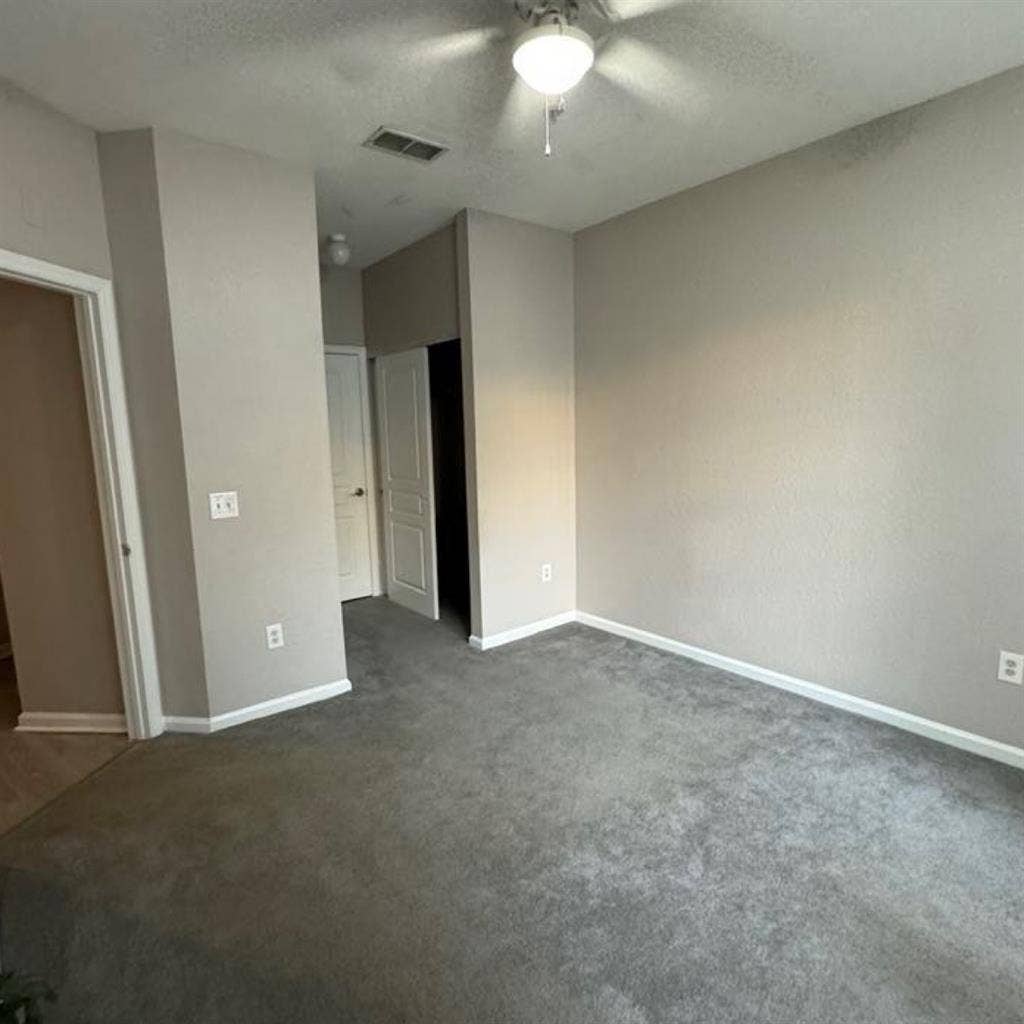 Large Room w/ Attached Bathroom