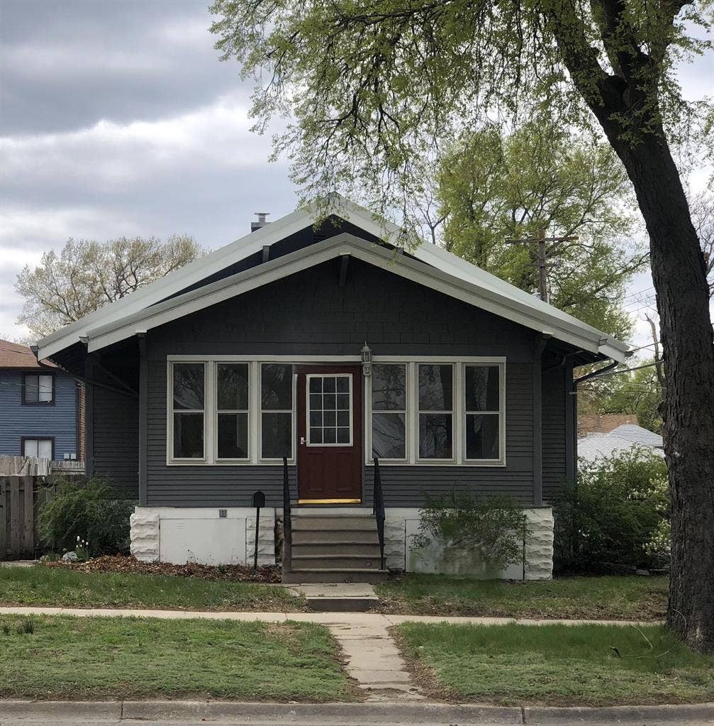 Cozy Private Room Close to Downtown