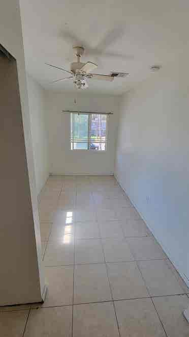 Rooms for rent in a Big House in SB