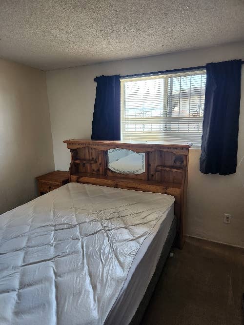 Room for rent. Near Davis Monthan.