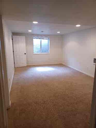 Private space, 2 bedroom w/ living