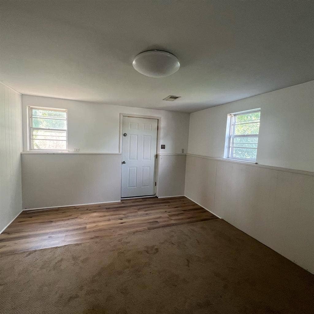 Large Room for Rent