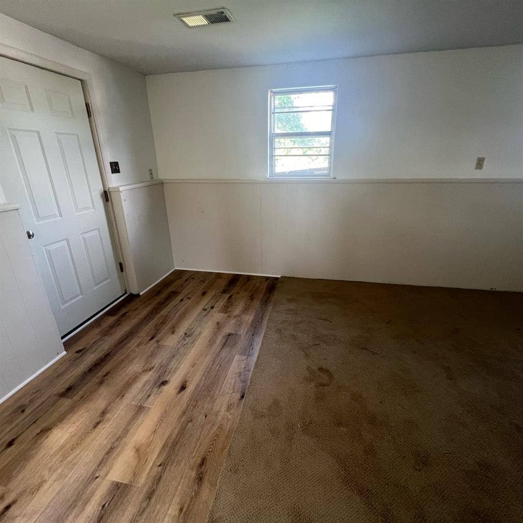 Large Room for Rent