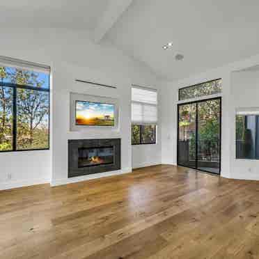 Hollywood hills for lease