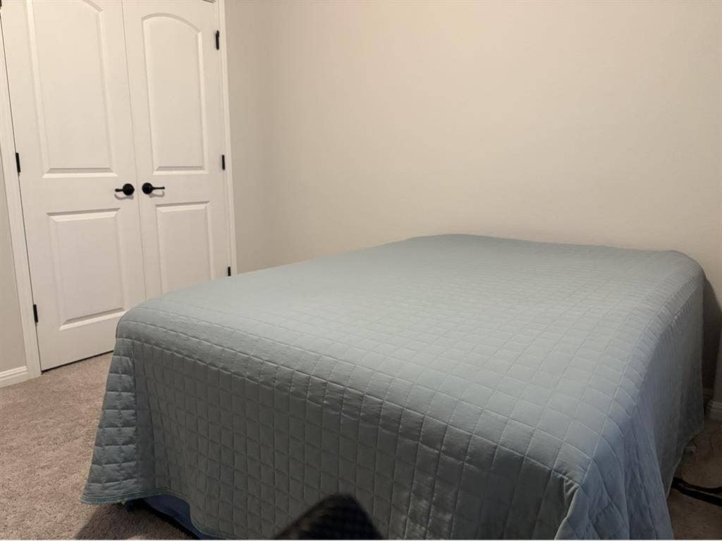 bedroom with private Bathroom