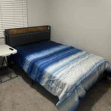 Furnished 
Bedroom for Rent