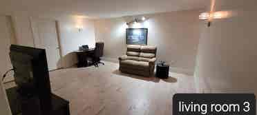 Furnished Lakefront Room Peachland