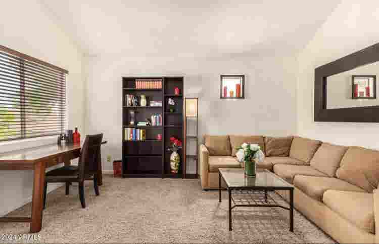 centrally located Luxury Duplx
