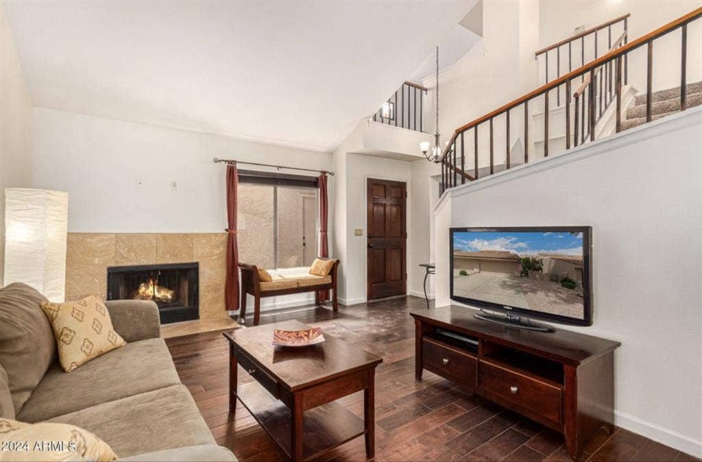 centrally located Luxury Duplx