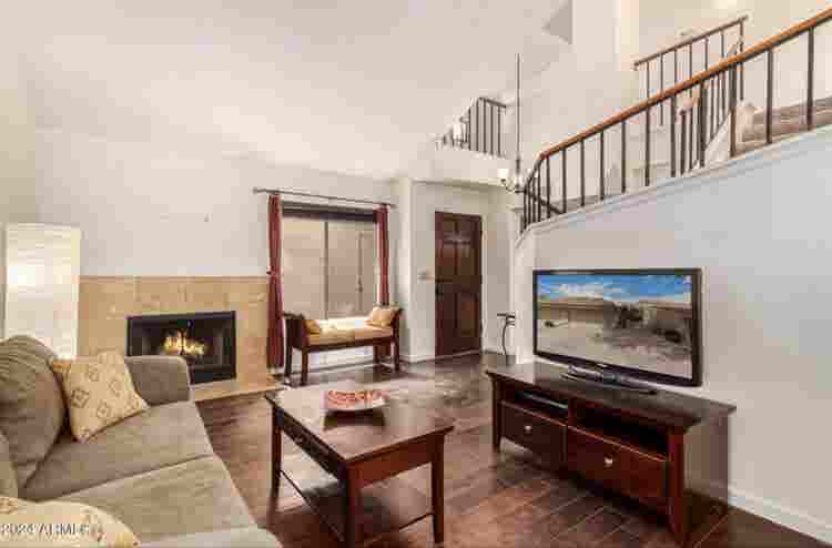centrally located Luxury Duplx