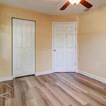 Room for Rent in Gulfport