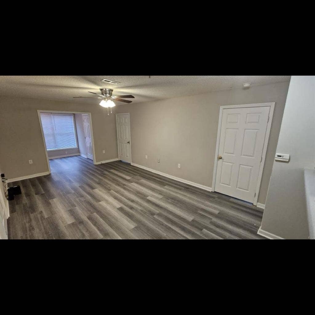 Renovated Condo 
for Rent!