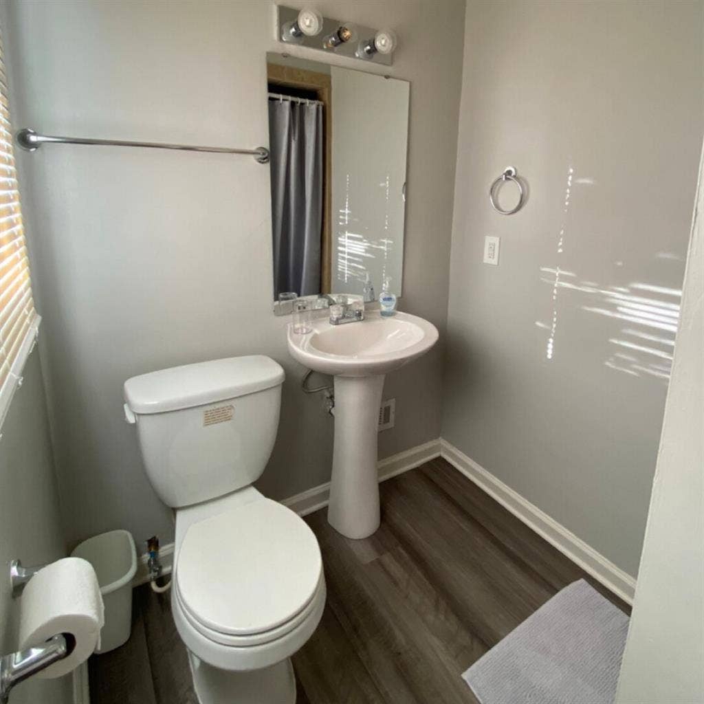 Private room with en-suite bathroom