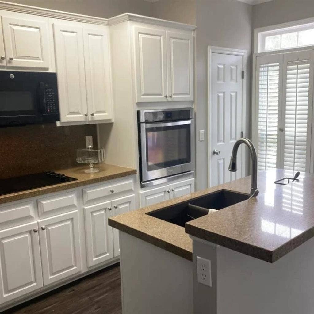 1 BR / Shared bathroom available