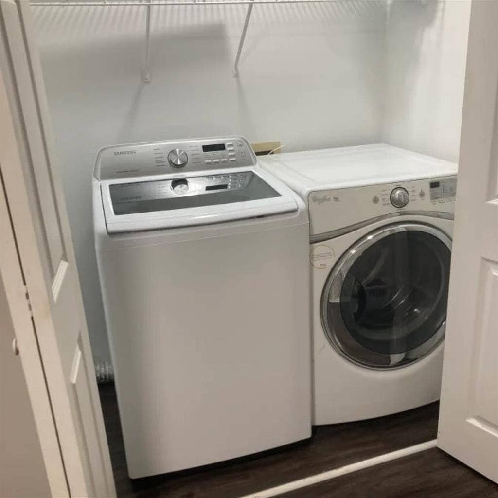 1 BR / Shared bathroom available