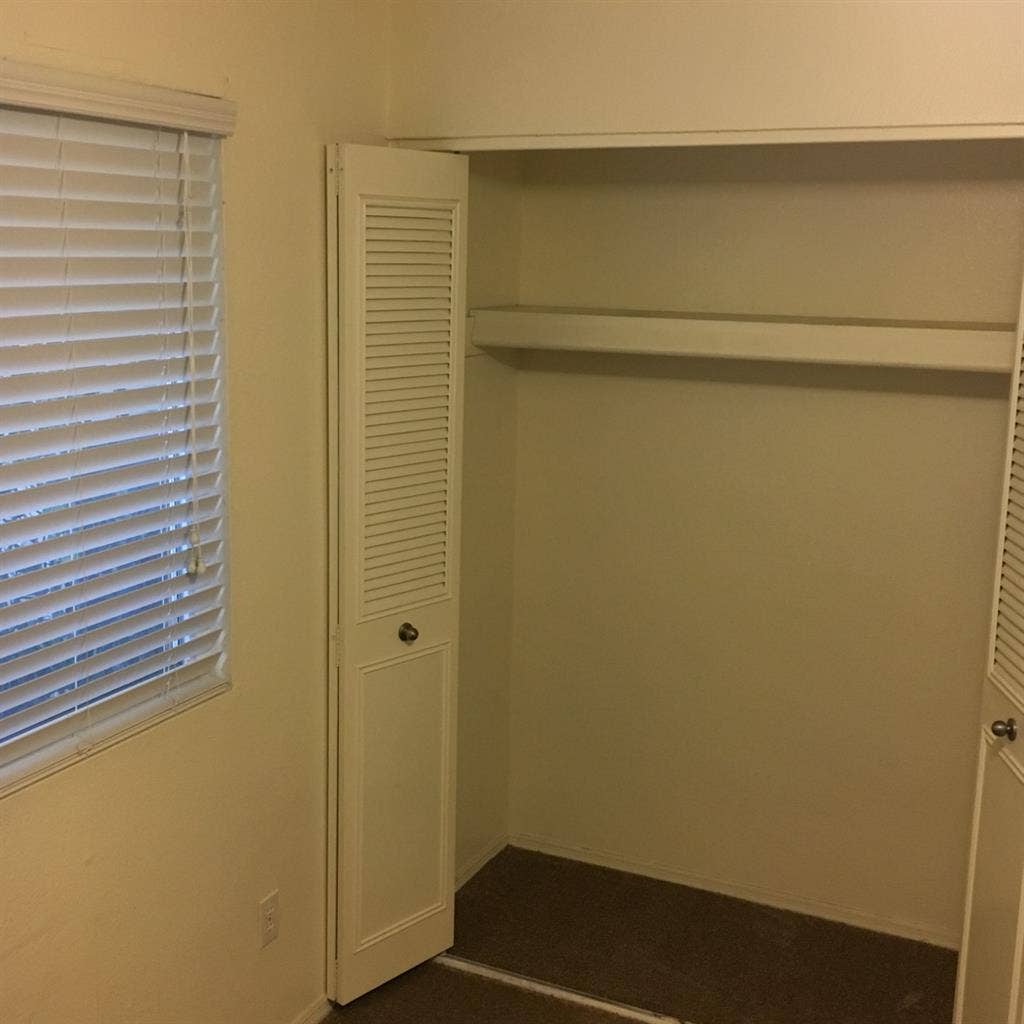 Room Available in Tempe!