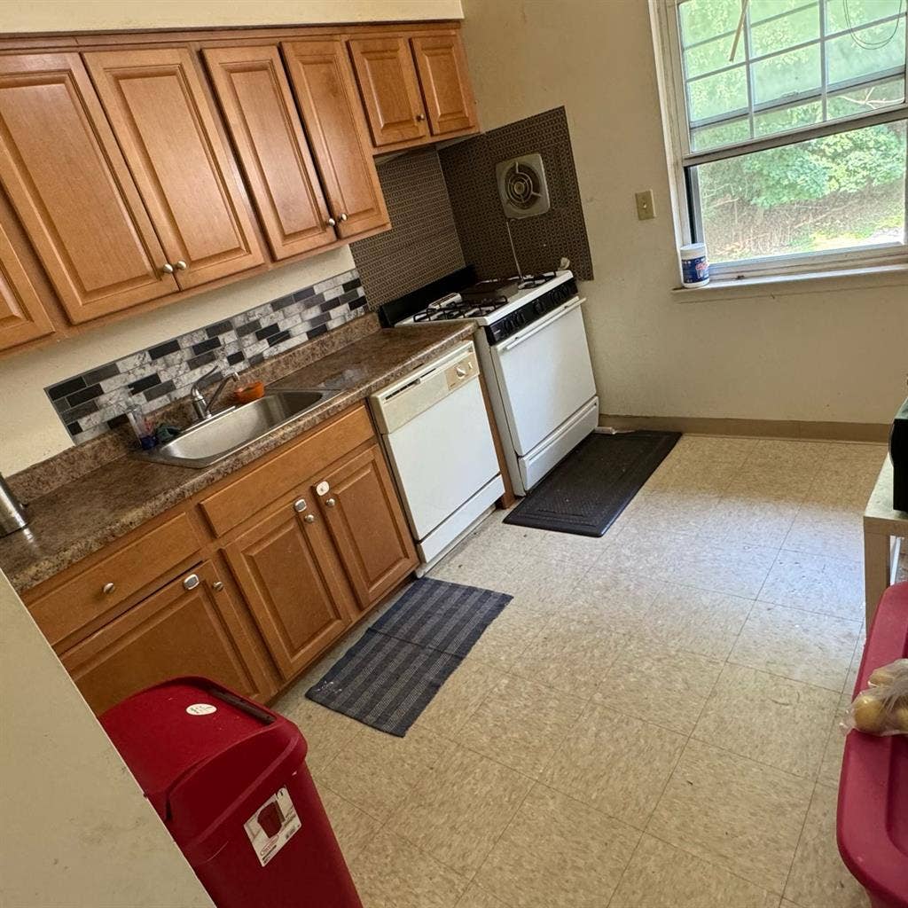 Looking for a Roommate in Montvale