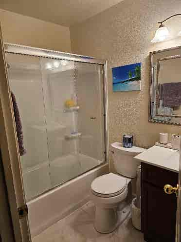 Room for rent with private bathroom