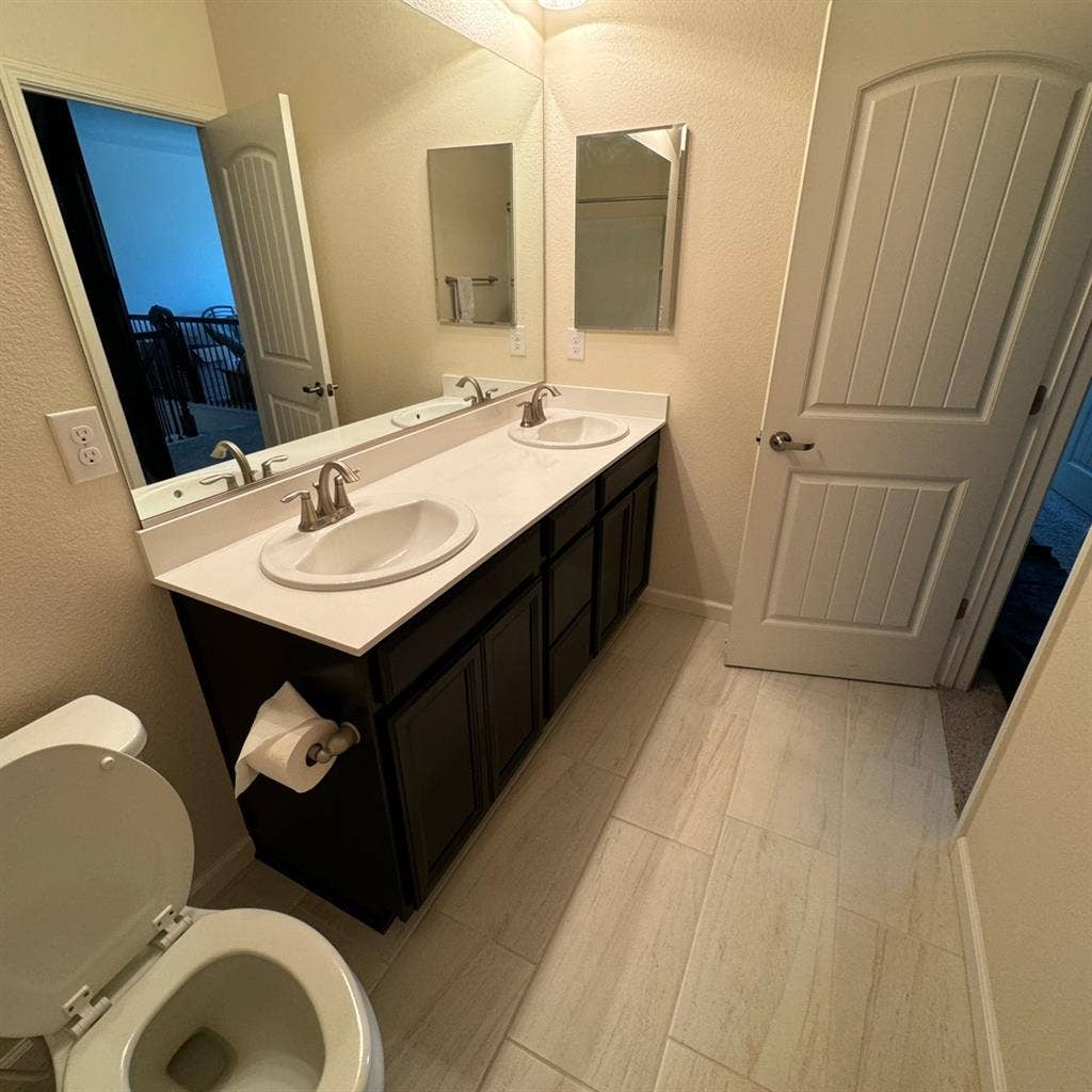 Private Room for Rent w Shared Bath