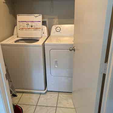 Room/Private Bathroom in Henderson