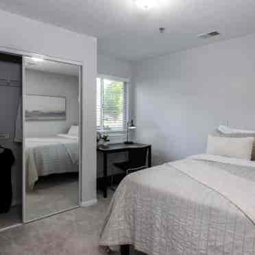 2 Bed & Bathroom (Onyx)