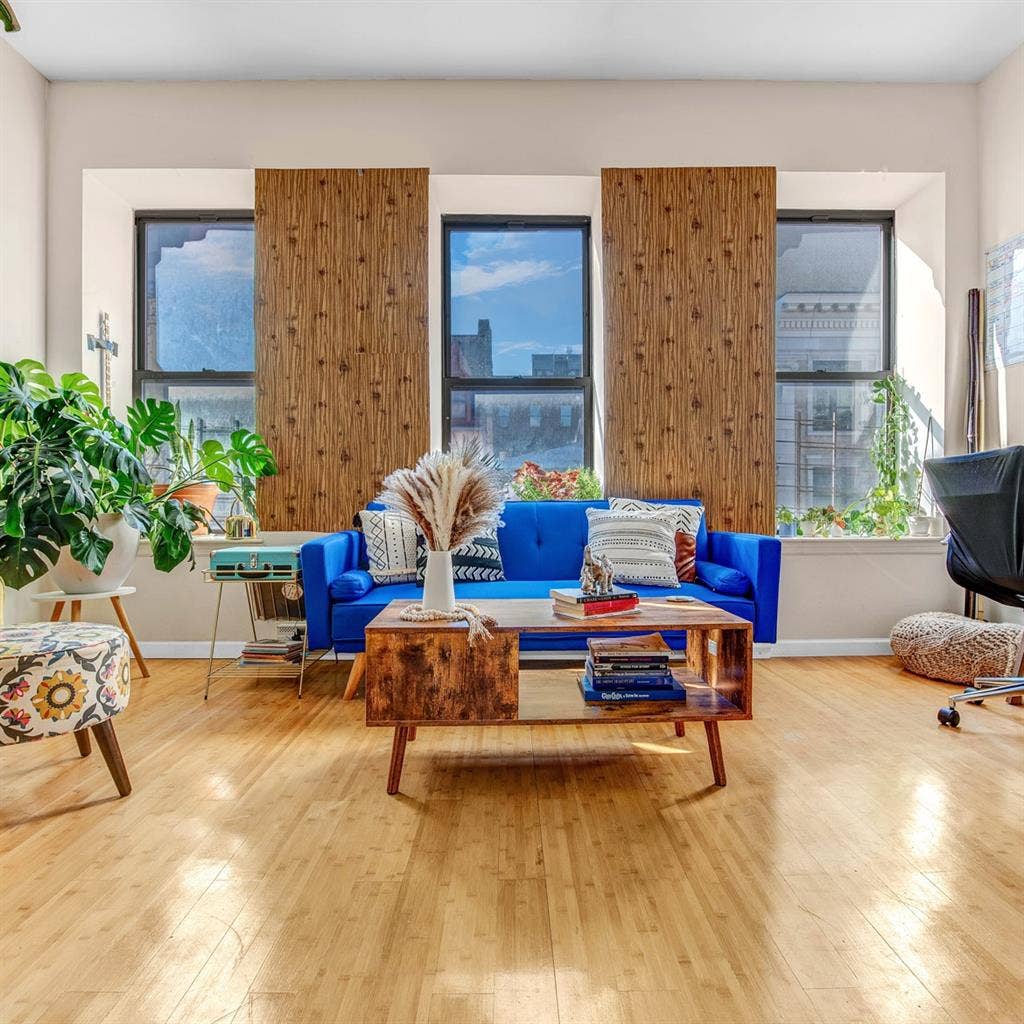 SUN-FILLED BROWNSTONE ROOM